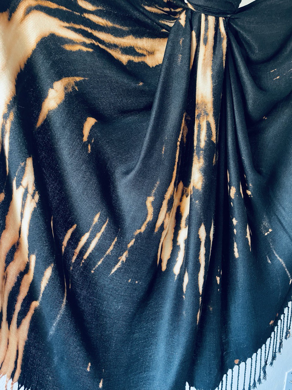 Abstract Black and Cream Pashmina Hijab